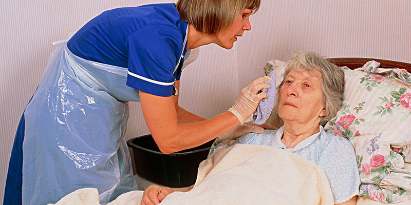 Cuidados de Enfermagem com a pele do idoso acamado